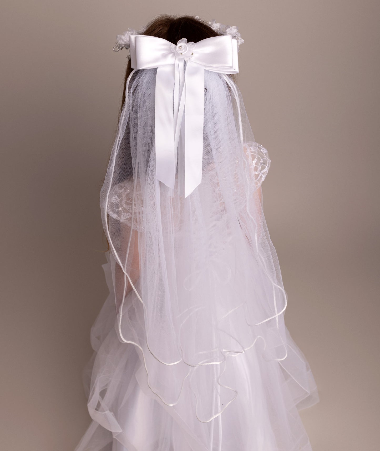 Veil with flower headpiece and bow - CMV 2330