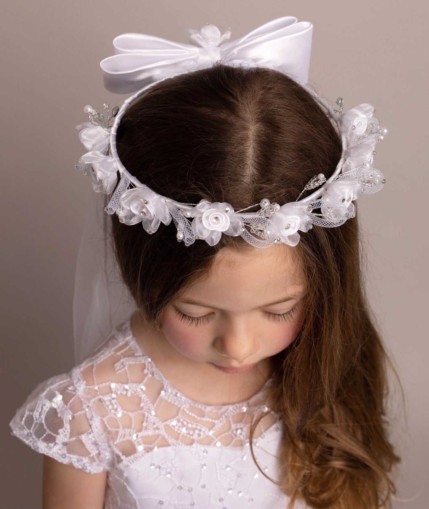 Veil with flower headpiece and bow - CMV 2330