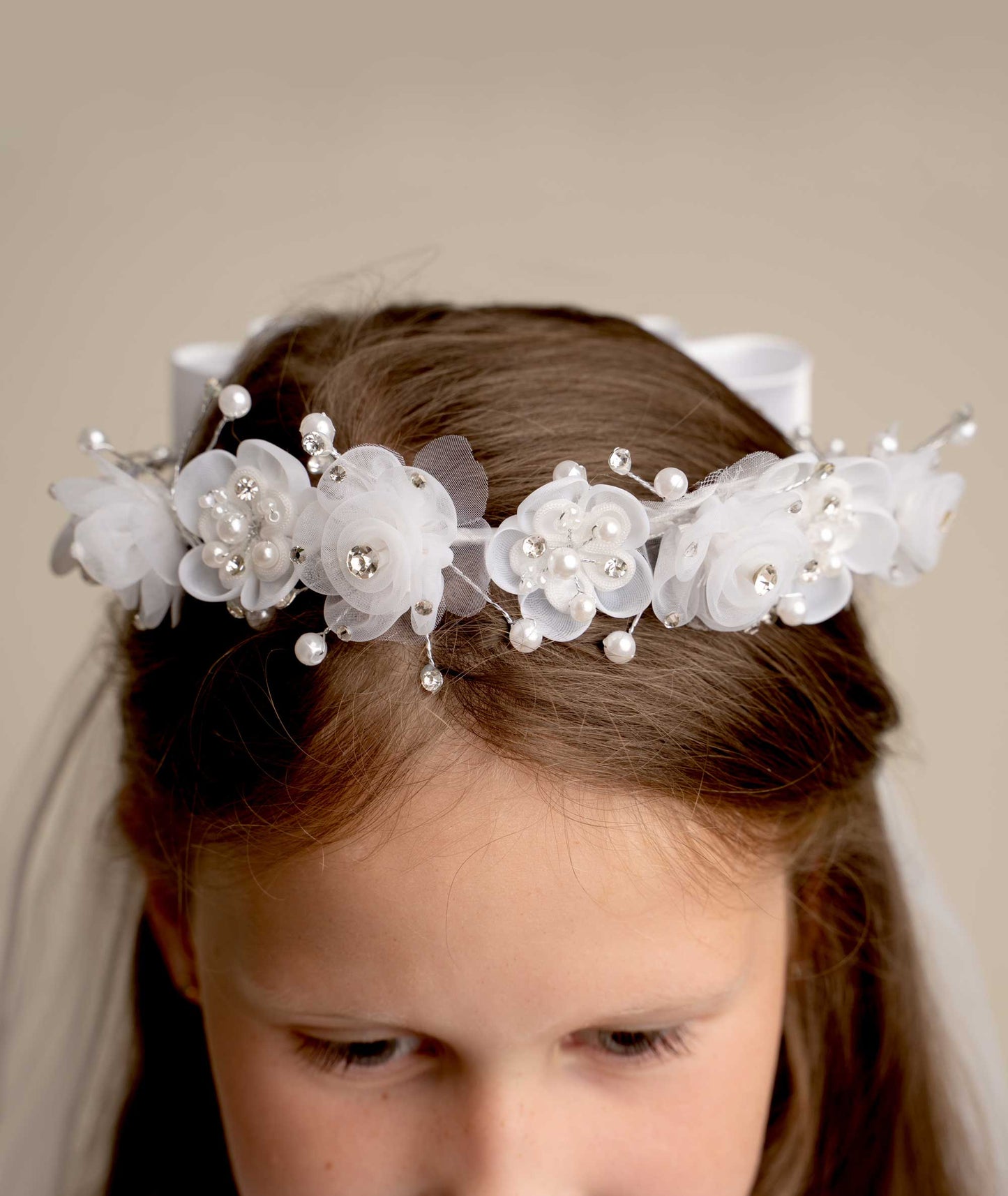 Veil with flower headpiece & bow - CMV 441