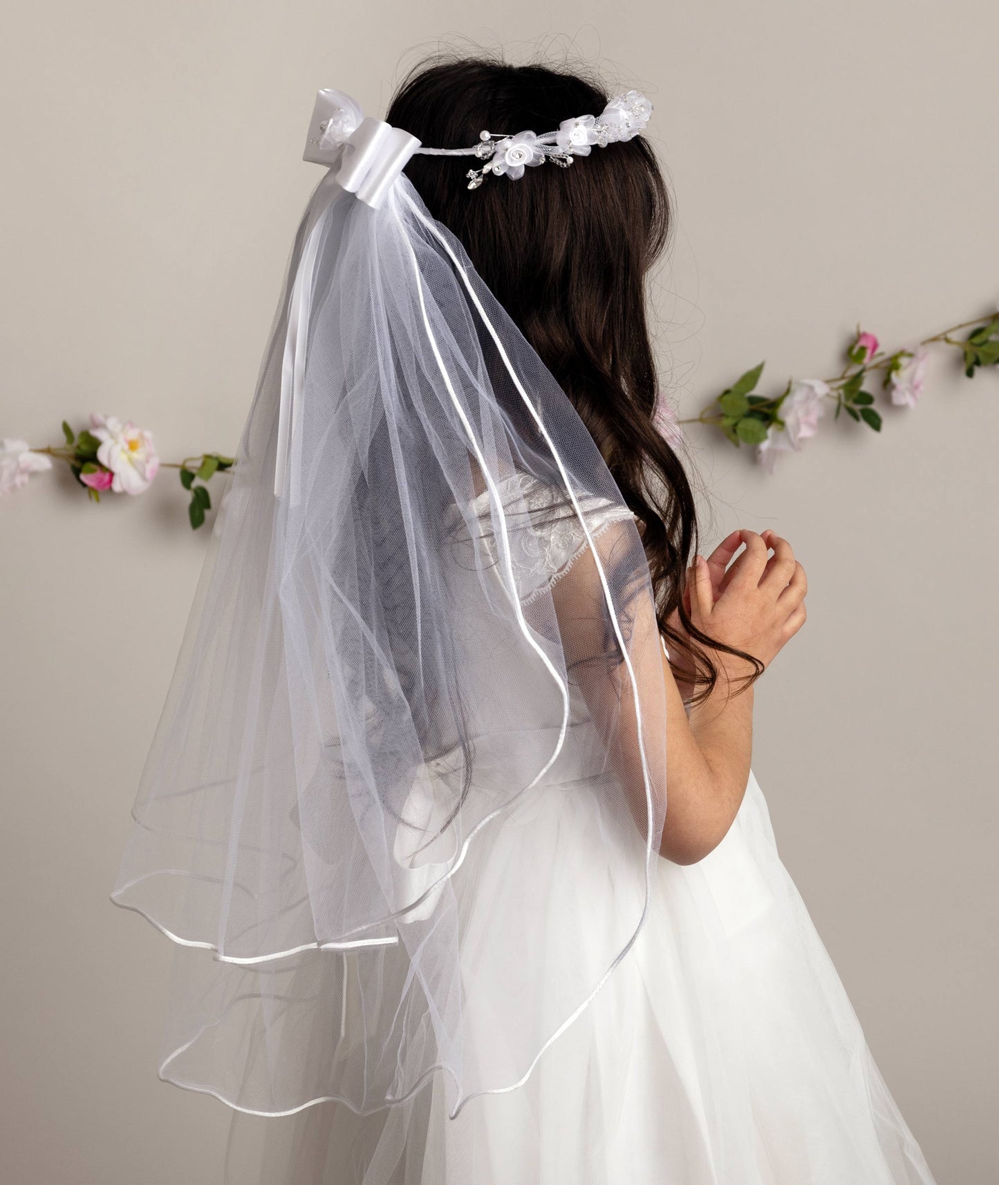 Veil with flower headpiece and bow - CMV 2330